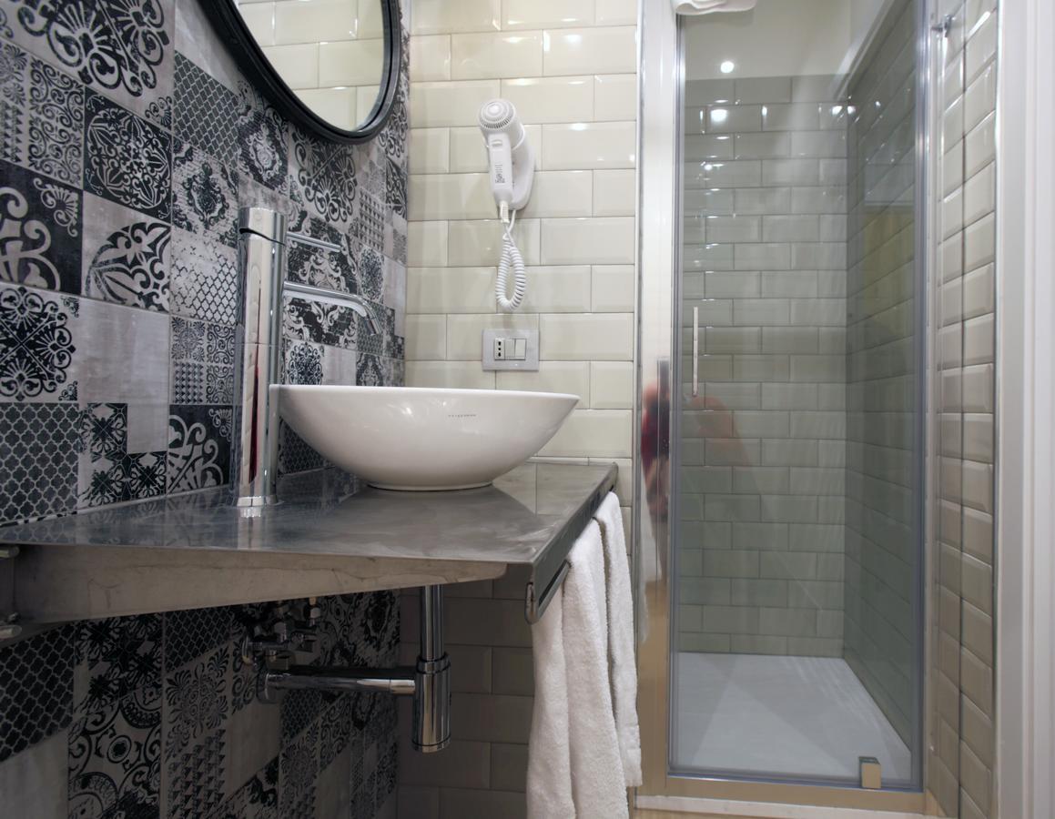 Trevi Contemporary Suite Рим Екстериор снимка