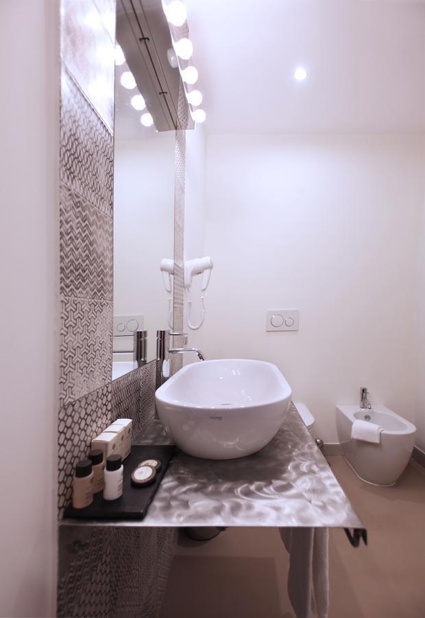Trevi Contemporary Suite Рим Екстериор снимка