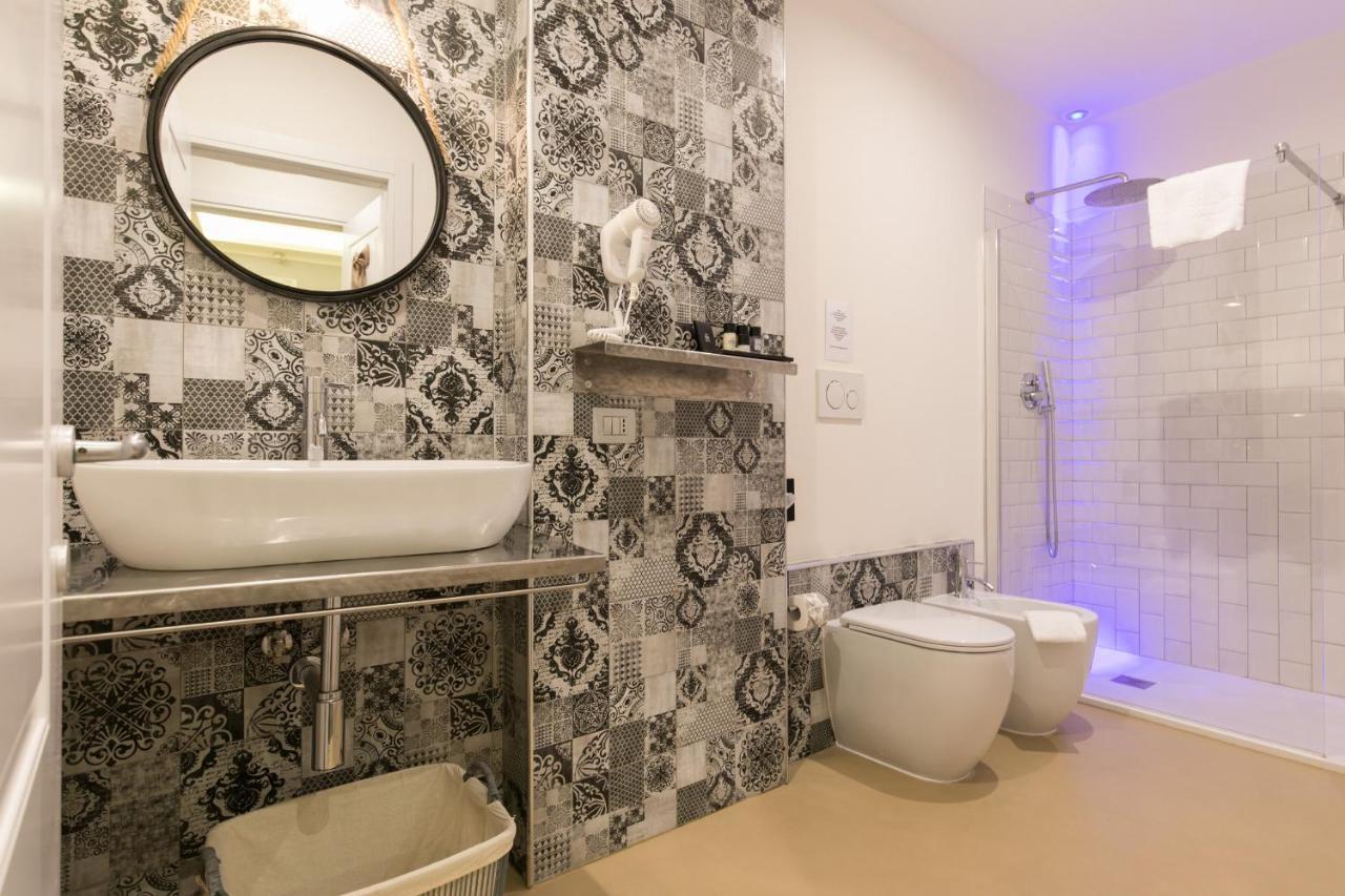 Trevi Contemporary Suite Рим Екстериор снимка